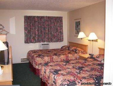Kelowna Good Night Inn Habitación foto