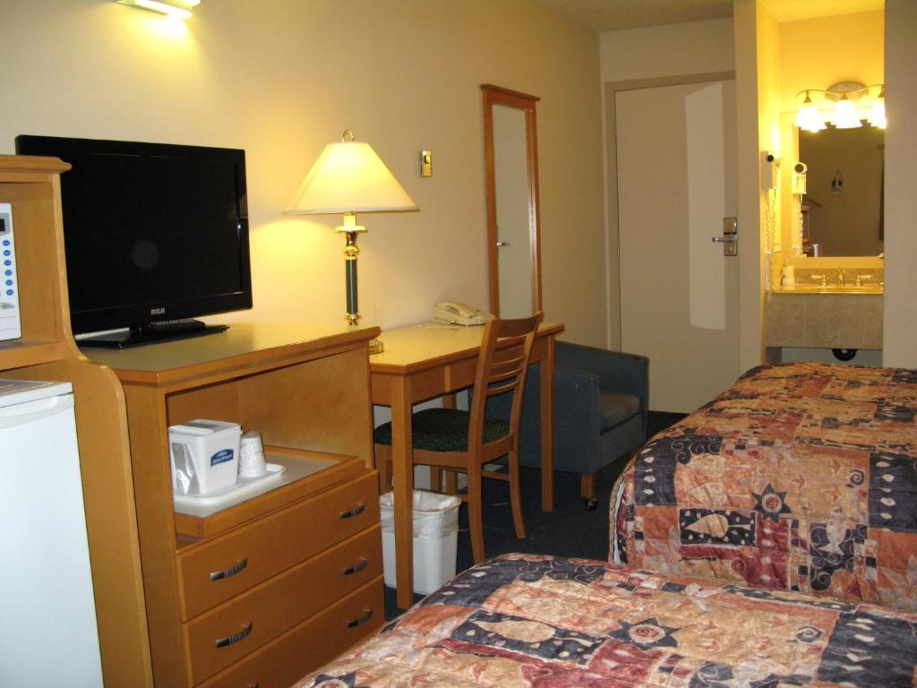 Kelowna Good Night Inn Exterior foto