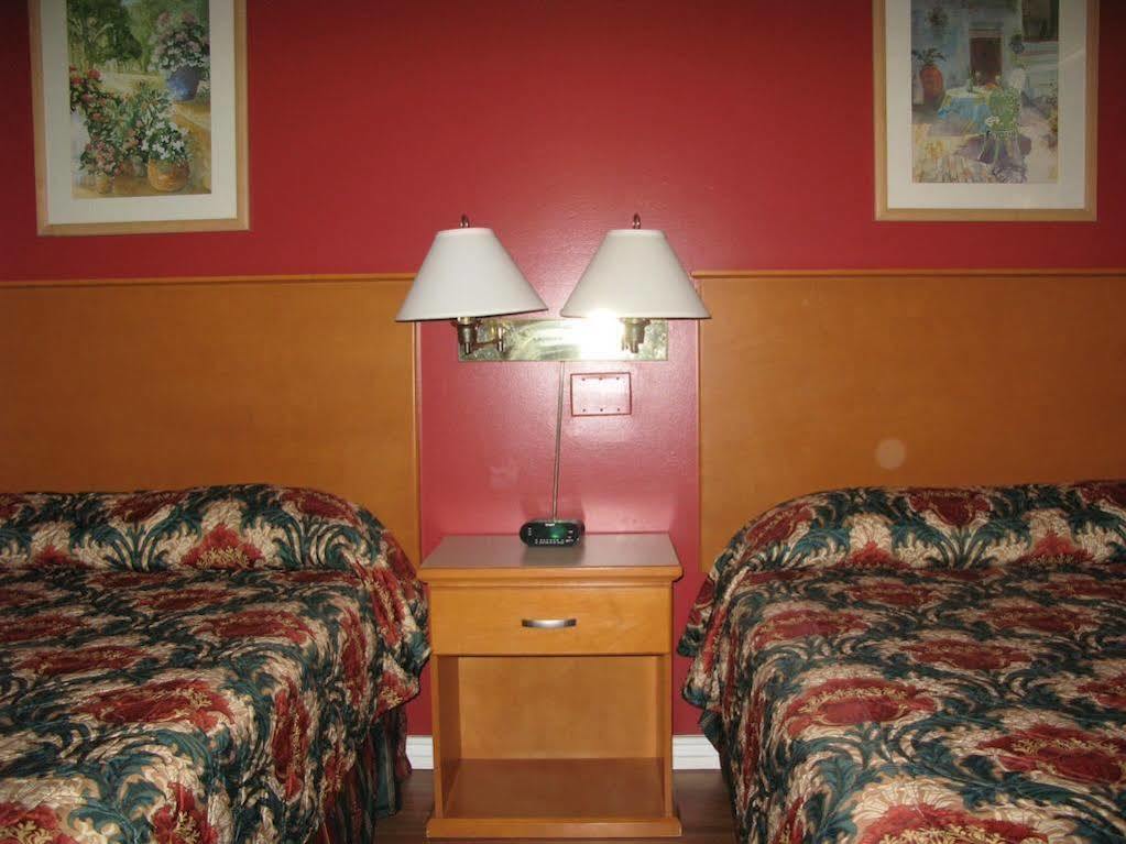 Kelowna Good Night Inn Exterior foto